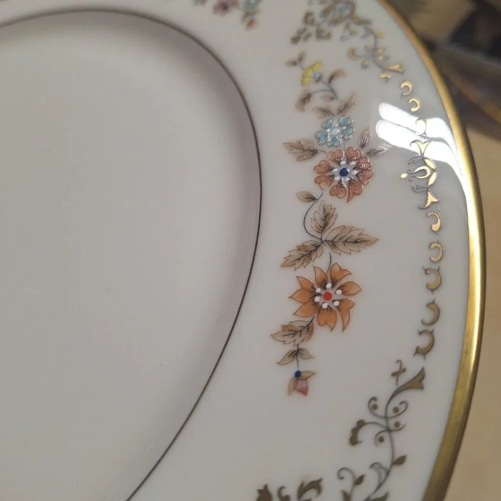 Gorham Long Meadow China Dinner Plate Replacement 10.5 Inch Gold Flowers USA Rou